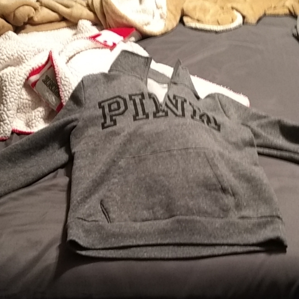 VS Pink Sweatshirt